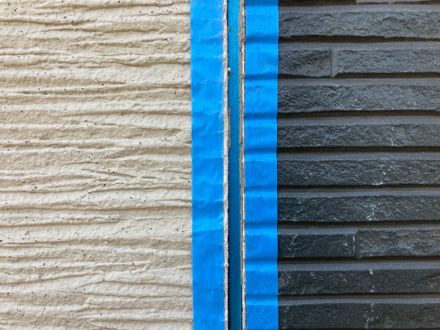 古いシーリングの撤去